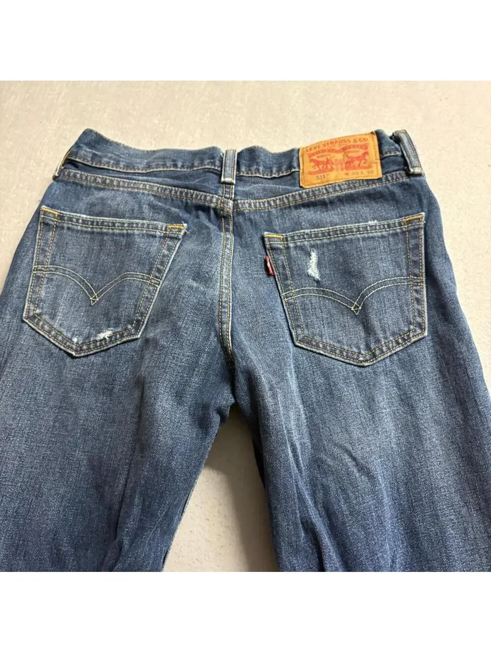 Levis 502 Regular Taper Jeans Mens 30x32 Distressed Ripped Blue Denim 100%